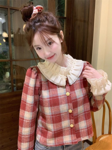 Quilted Xiaoxiang style jacket for women in autumn and winter new design lace doll collar petite short style