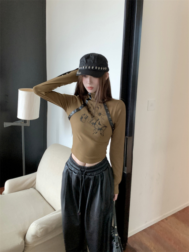 Actual shot ~ hot girl printed long-sleeved T-shirt, slim and pure, short style with exposed navel design, niche top