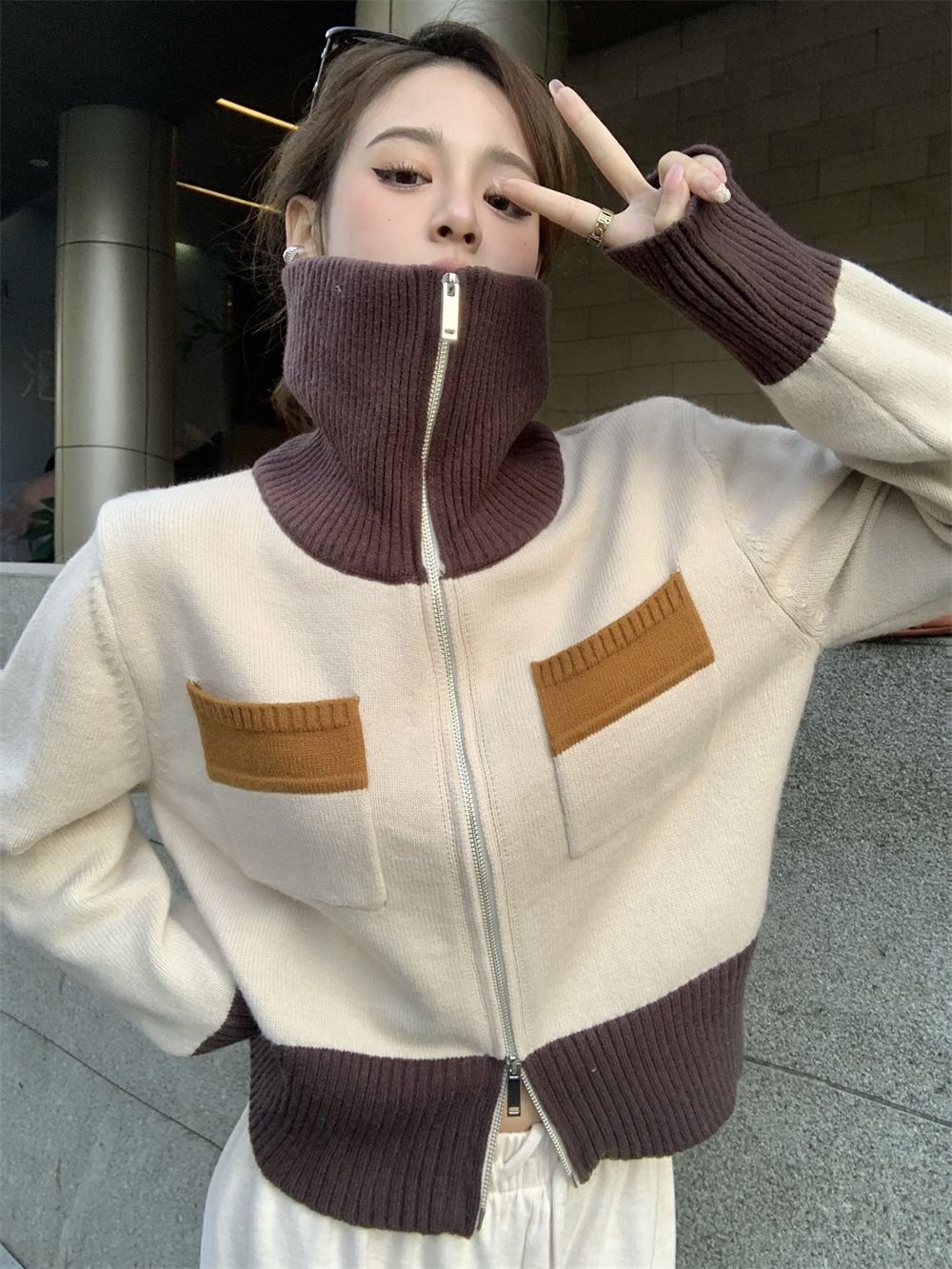 Actual shot ~ Korean style contrasting lapel wool double zipper short loose slimming long-sleeved knitted cardigan