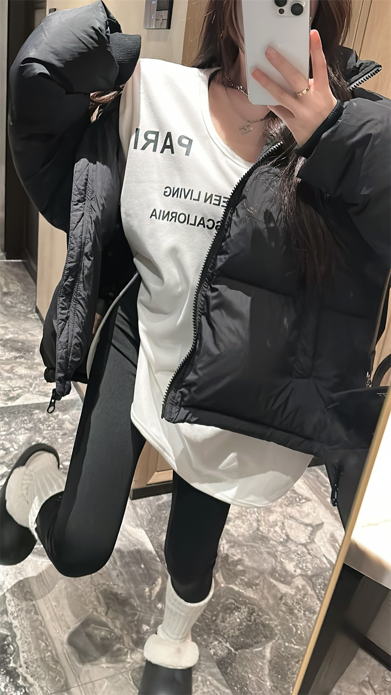 Actual shot of new autumn and winter velvet thickened long-sleeved white ootd loose top