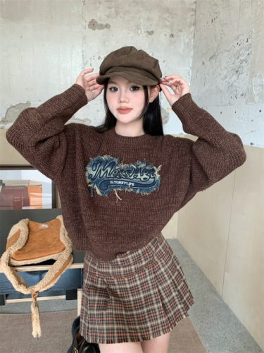 Real shot of autumn and winter American retro loose short knitted sweater