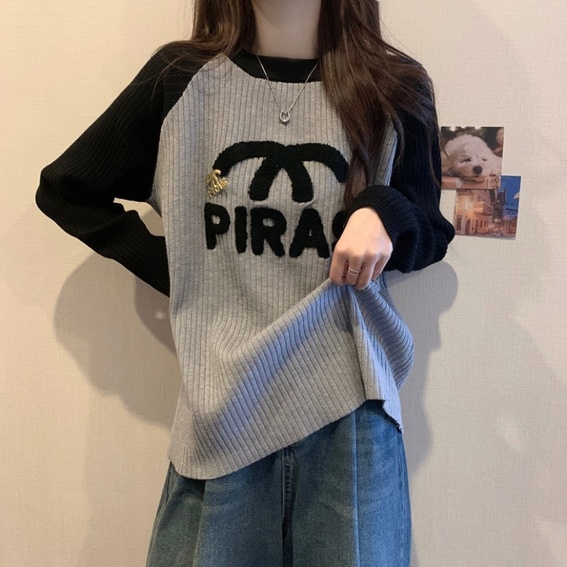 Design sense 2024 new Korean style round neck letters to cover the belly long-sleeved bottoming shirt for women who are fat MM slimming contrast top