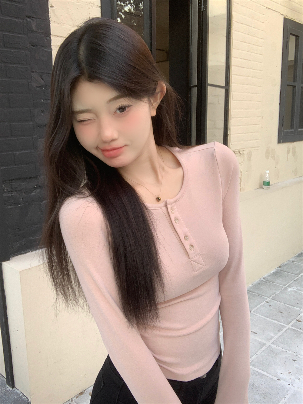 Actual shot of German velvet inner layering shirt, brushed soft waxy button round neck, elastic slim long-sleeved T-shirt top