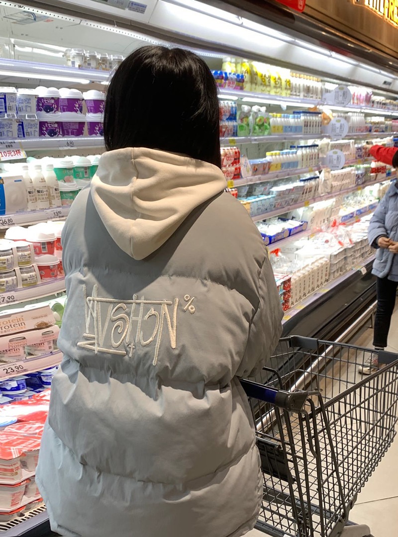 New embroidered letter down jacket for women in autumn and winter, loose and lazy style bf warm and thickened cotton coat