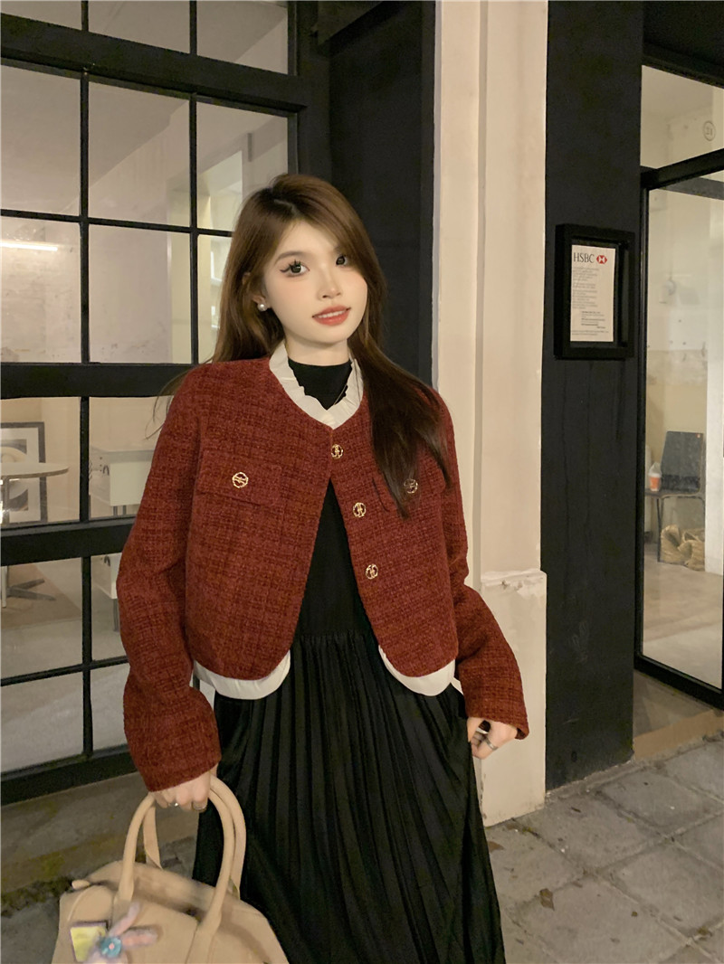 Real shot of black dress and coat for women 2024 new style small style short quilted coat and skirt two-piece set