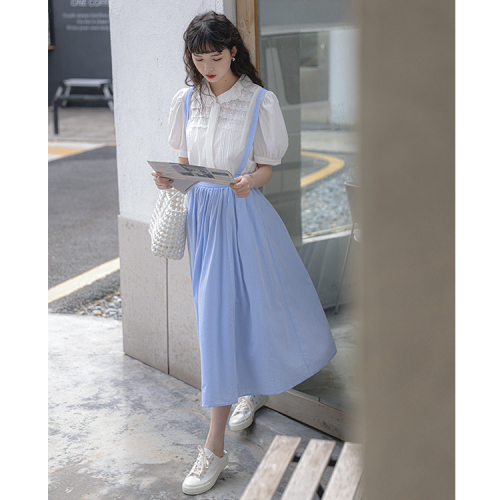 Real shot of spring fresh new French girl baby blue cotton elastic waist adjustable suspender dress