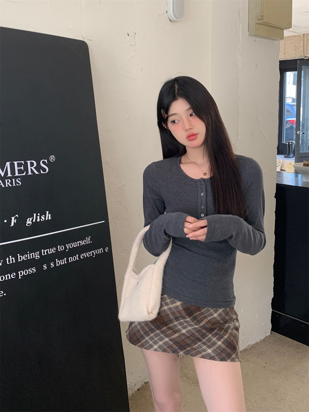Actual shot of German velvet inner layering shirt, brushed soft waxy button round neck, elastic slim long-sleeved T-shirt top