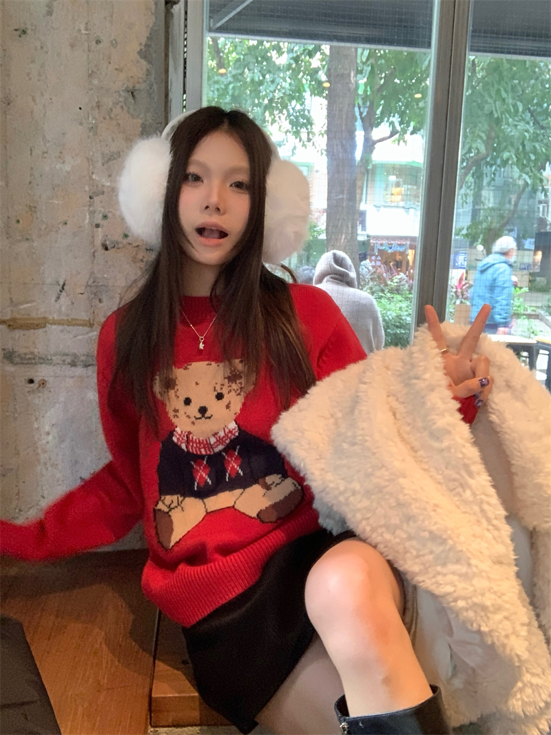 實拍  新款慵懶小熊毛衣女氣質減齡圓領寬鬆針織短款上衣