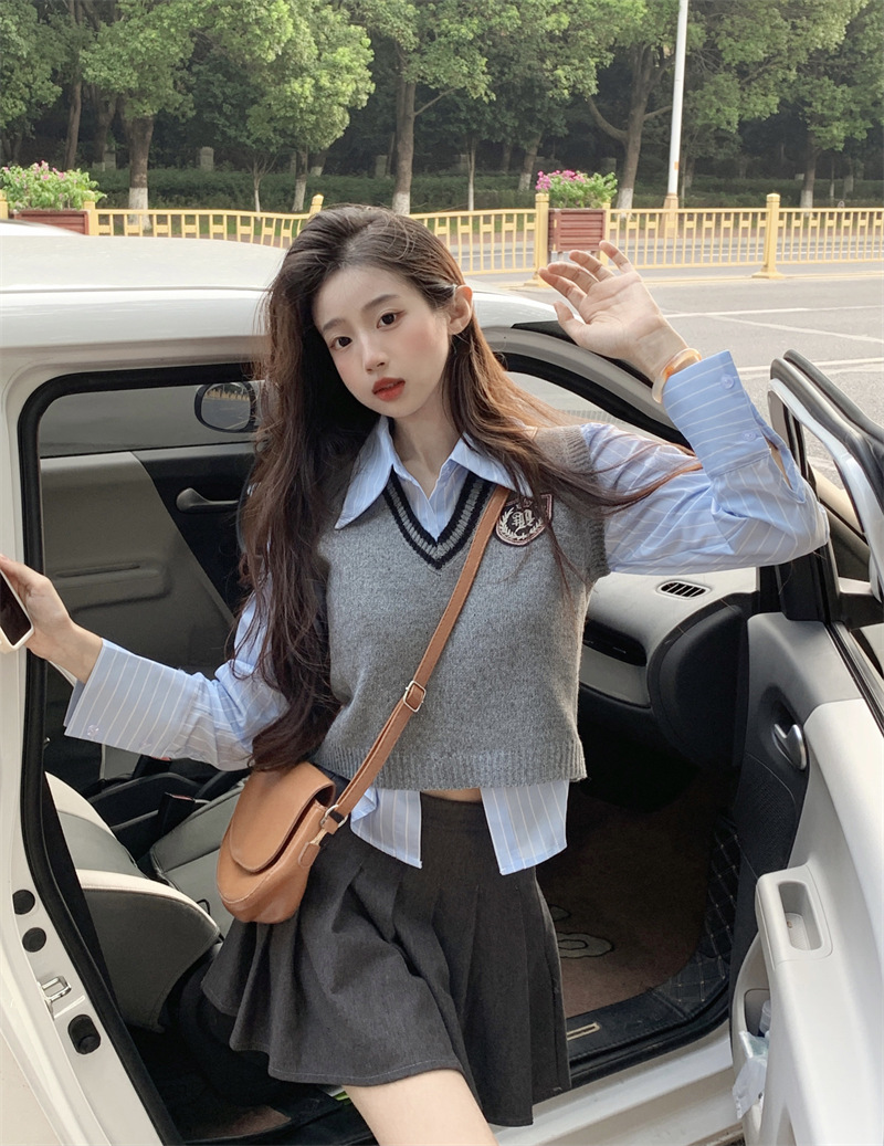 Real shot of college style skirt suit for petite girl, pleated skirt, hot girl's slimming three-piece trendy suit