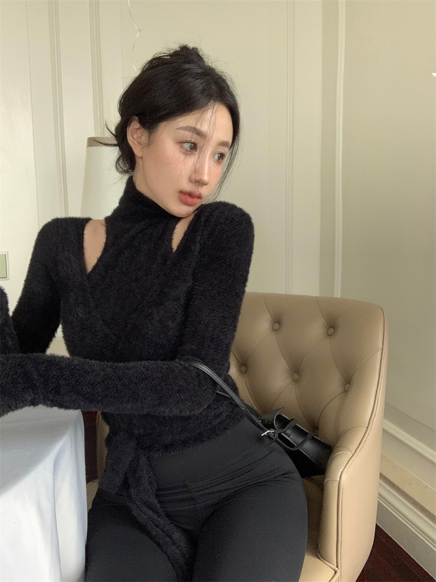 Actual shot of wool knitted turtleneck lace-up fake two-piece set with bottoming shirt and long-sleeved top