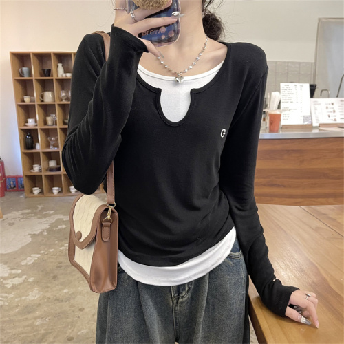 Real shot of sweet and spicy slimming fake two-piece tops with design brushed bottoming shirt for women long-sleeved T-shirt