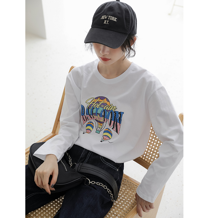 Real shot of 2024 layered spring new long-sleeved T-shirt for women white mid-length loose Korean style bottoming top ins
