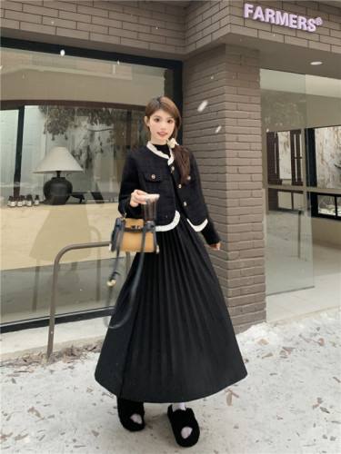 Real shot of black dress and coat for women 2024 new style small style short quilted coat and skirt two-piece set