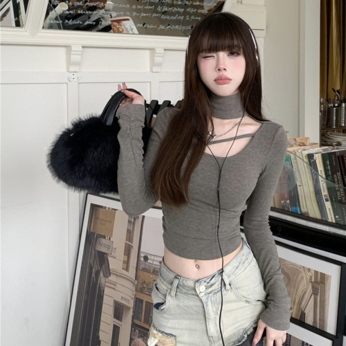 Gray turtleneck hollow long-sleeved sweater for women in spring and autumn hot girl slim short bottoming shirt design niche top