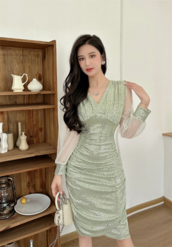 Real shot of light luxury evening dress for women, high-class temperament, niche high-end bride wedding sequined toasting dress