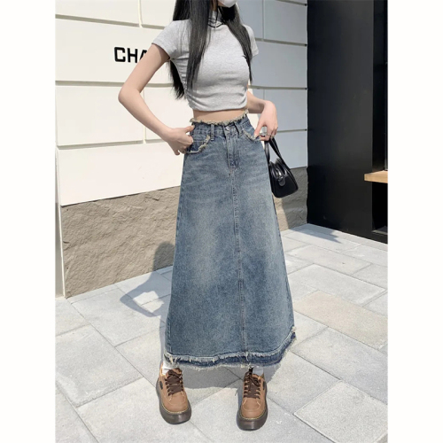 High-waisted A-line raw edge half-length denim skirt for women, spring and autumn mid-length slim and versatile hip-hugging denim skirt