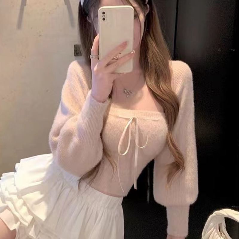 Korean chic autumn age-reducing retro niche temperament soft imitation mink velvet strap knit top sweet and spicy two-piece set
