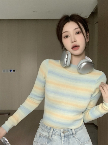 Actual shot of new spring style striped contrasting colors, fresh and versatile round neck knitted bottoming shirt