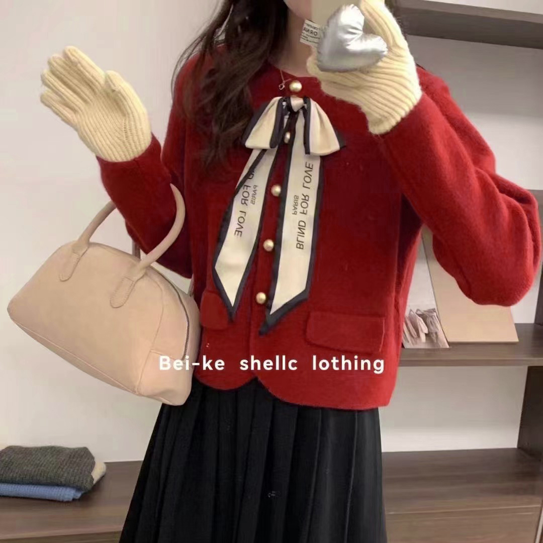 Autumn and winter thickened bow line gold button wool knitted cardigan jacket for women with small pockets design solid color round neck