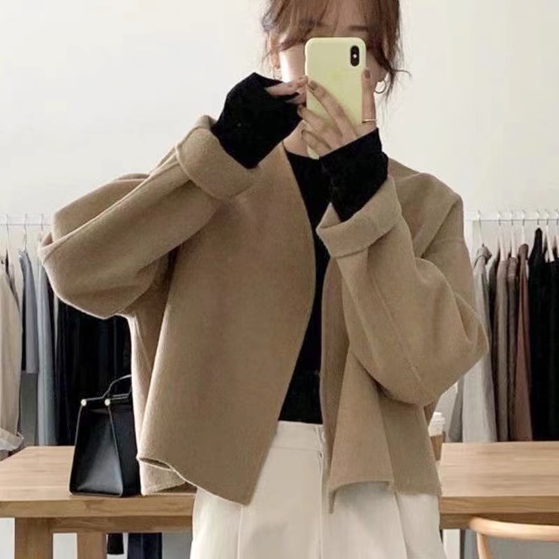 Korean chic minimalism autumn and winter lazy style V-neck solid color loose and versatile long-sleeved woolen short coat for women