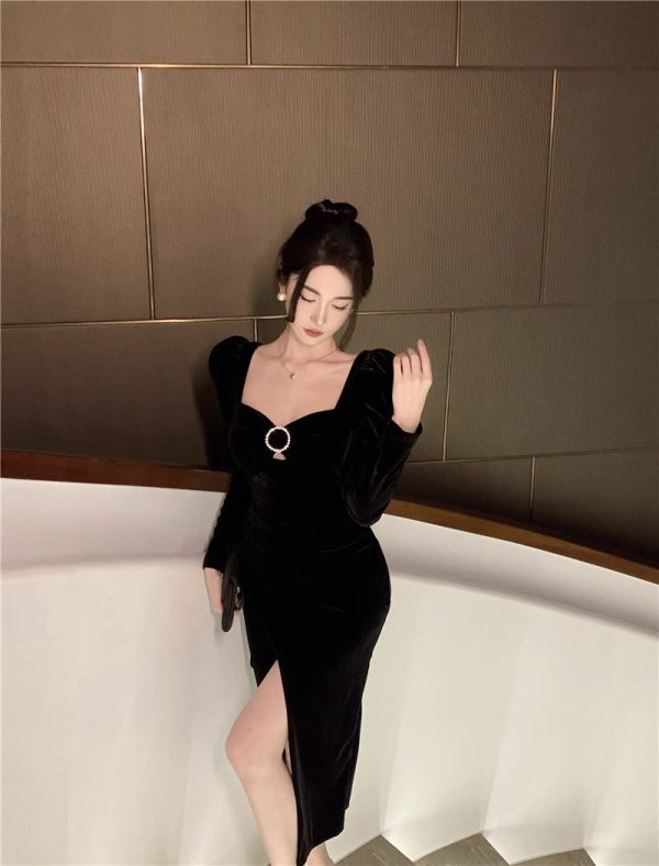 French retro dress for women autumn and winter square neck waist slit skirt Hepburn temperament black velvet birthday dress