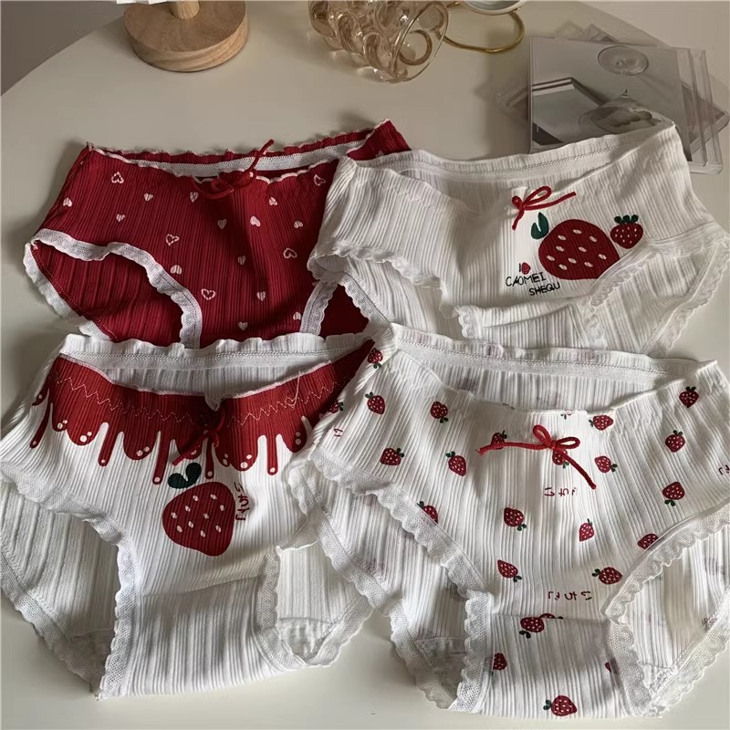 Real shot~Korean version of sweet girl New Year's love strawberry bow Japanese style pure cotton mid-waist briefs
