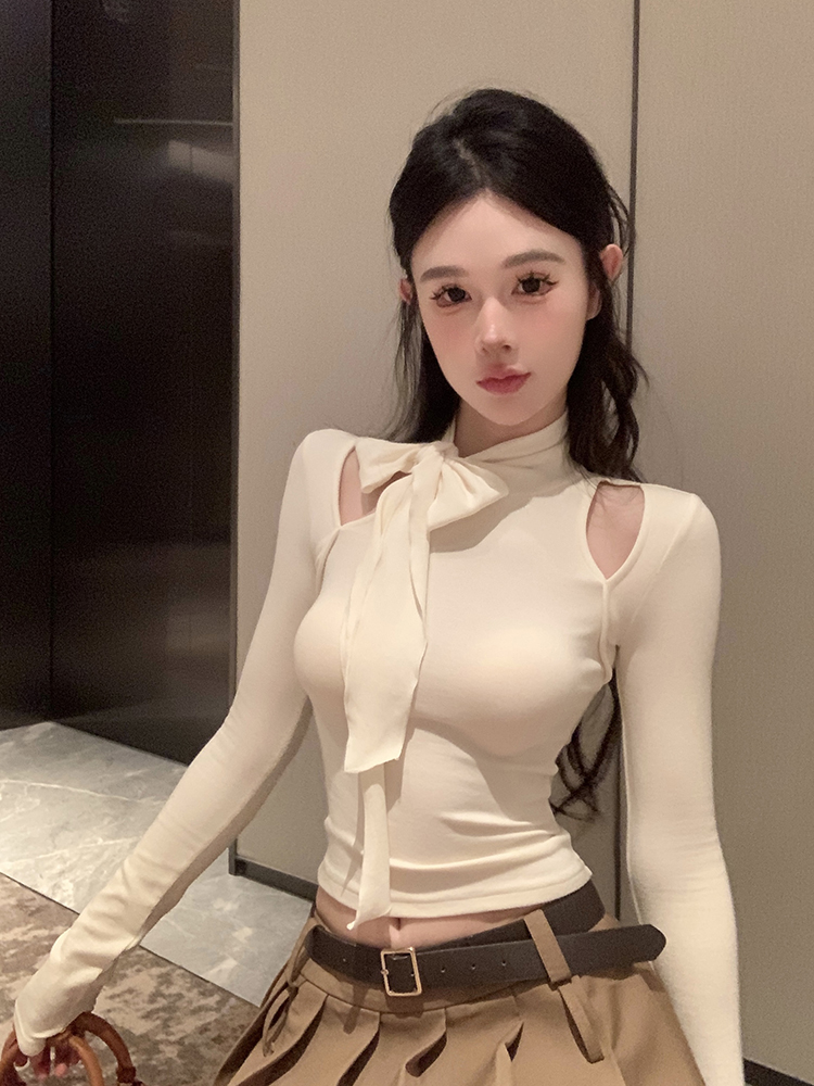 Actual shot of lace-up bow hollow design slimming top and bottoming shirt