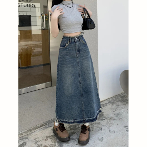 High-waisted A-line raw edge half-length denim skirt for women, spring and autumn mid-length slim and versatile hip-hugging denim skirt