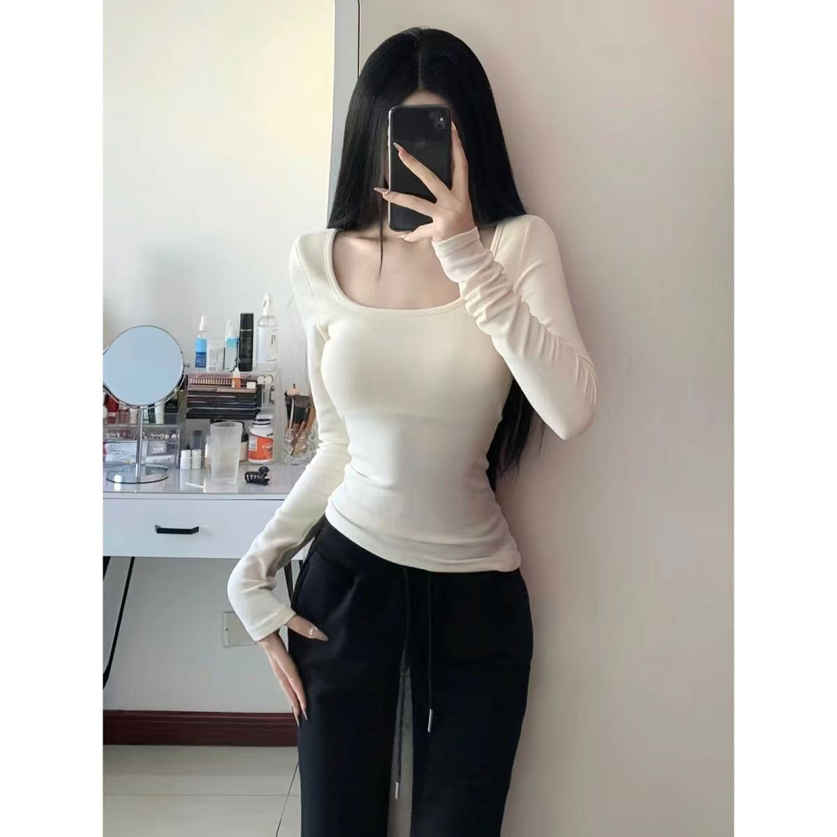 Design sense 2024 new Korean style pure cotton bottoming square collar long-sleeved T-shirt women's spring hot girl slim short top