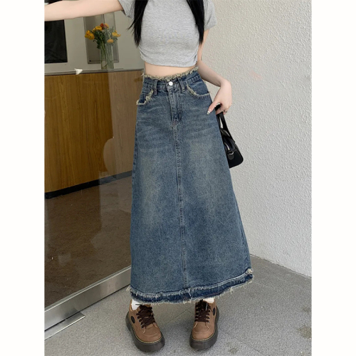 High-waisted A-line raw edge half-length denim skirt for women, spring and autumn mid-length slim and versatile hip-hugging denim skirt