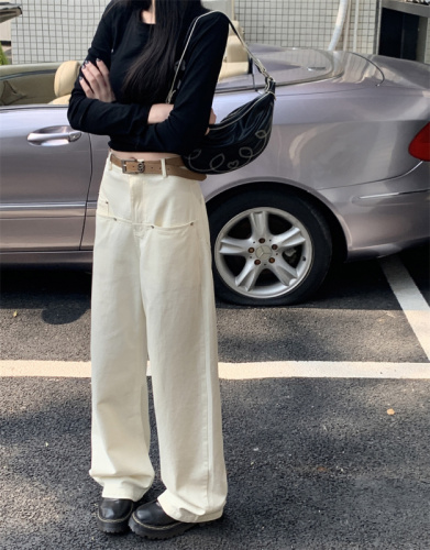 Actual shot of early spring new high-waisted off-white loose, slim and versatile casual long jeans for women