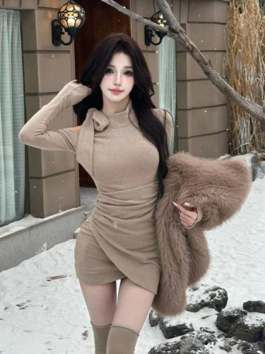 Bow hollow long-sleeved knitted dress for women in autumn and winter waist tight skirt red hot girl hip-covering short skirt