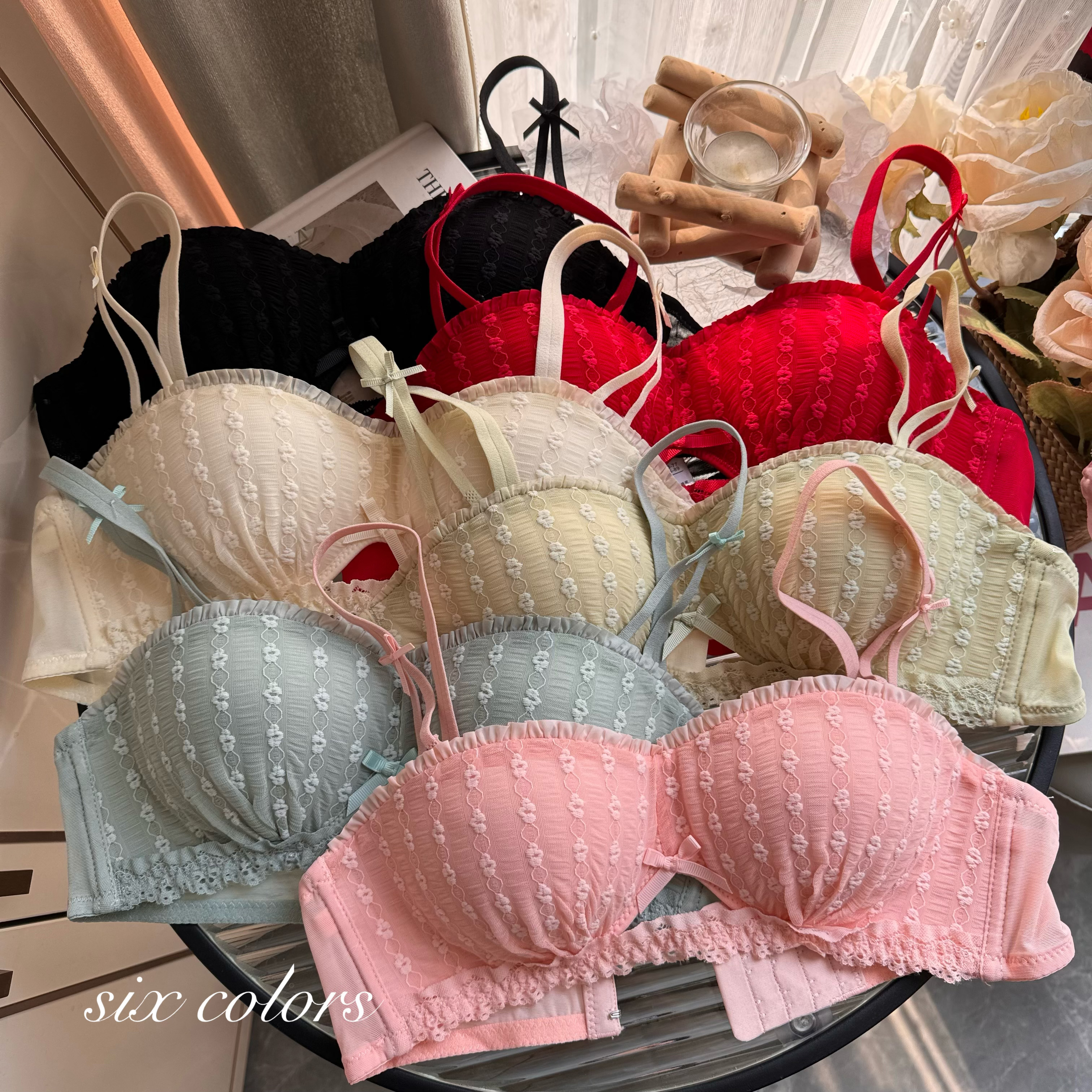 Real shot of Japanese sexy lace push-up bra without rims, girl bra, breast-retracting underwear
