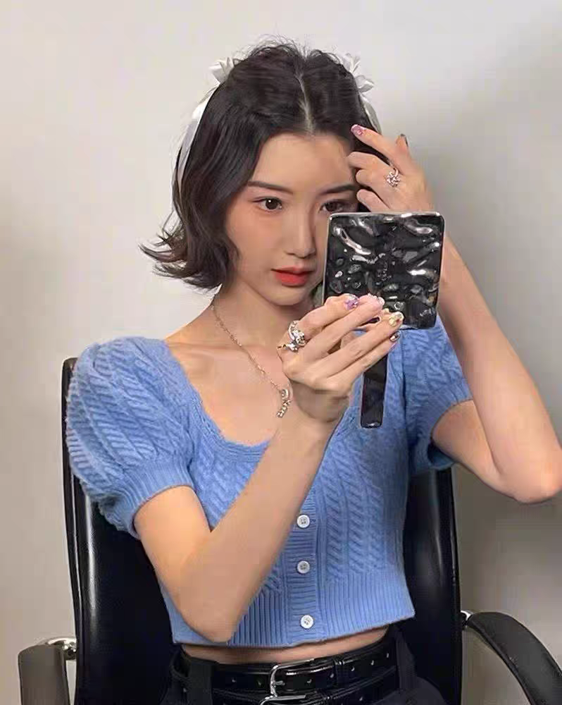 毛曉彤同款藍色泡泡短袖針織衫女春夏短款法式復古修身方領上衣薄