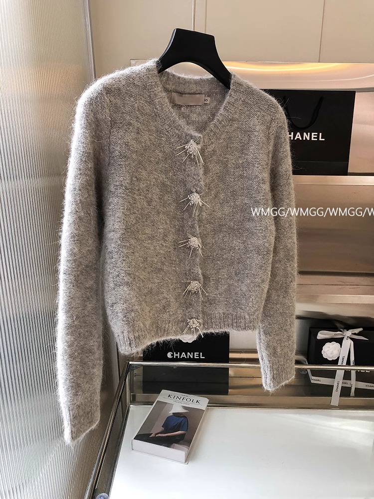 New autumn and winter retro mohair sweater women's short style small fragrant diamond button this year's popular long-sleeved sweater top