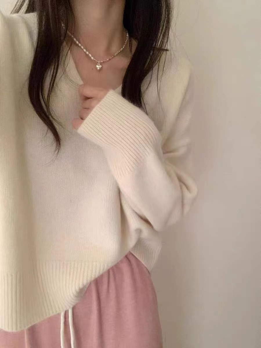 韓國東大門2024早春慵懶風軟糯浣熊絨羊毛V領針織衫毛衣女