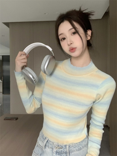 Actual shot of new spring style striped contrasting colors, fresh and versatile round neck knitted bottoming shirt