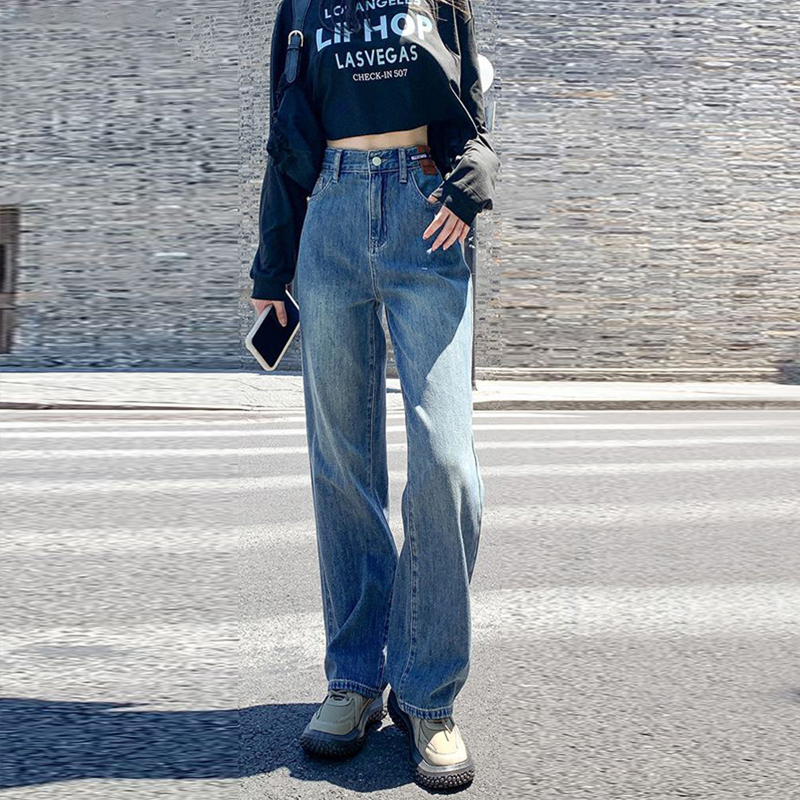 Korean retro straight-leg jeans for women with leather brand design, high-waisted, drapey, wide-leg floor-length jeans for small people