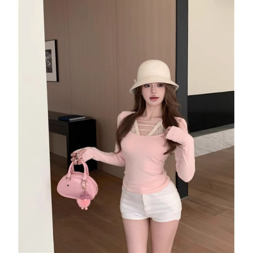 Fake two-piece spliced ​​lace halterneck long-sleeved T-shirt for women in autumn and winter tight-fitting short inner top base