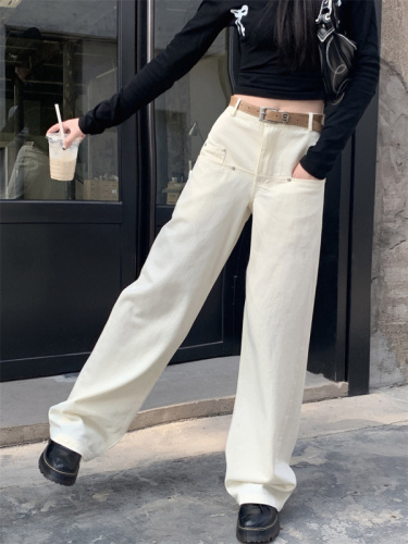 Actual shot of early spring new high-waisted off-white loose, slim and versatile casual long jeans for women