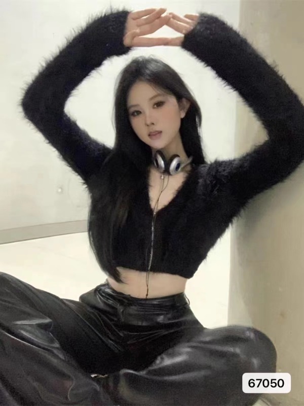 Korean design girly V-neck faux mink high-waisted long-sleeved cardigan top for women