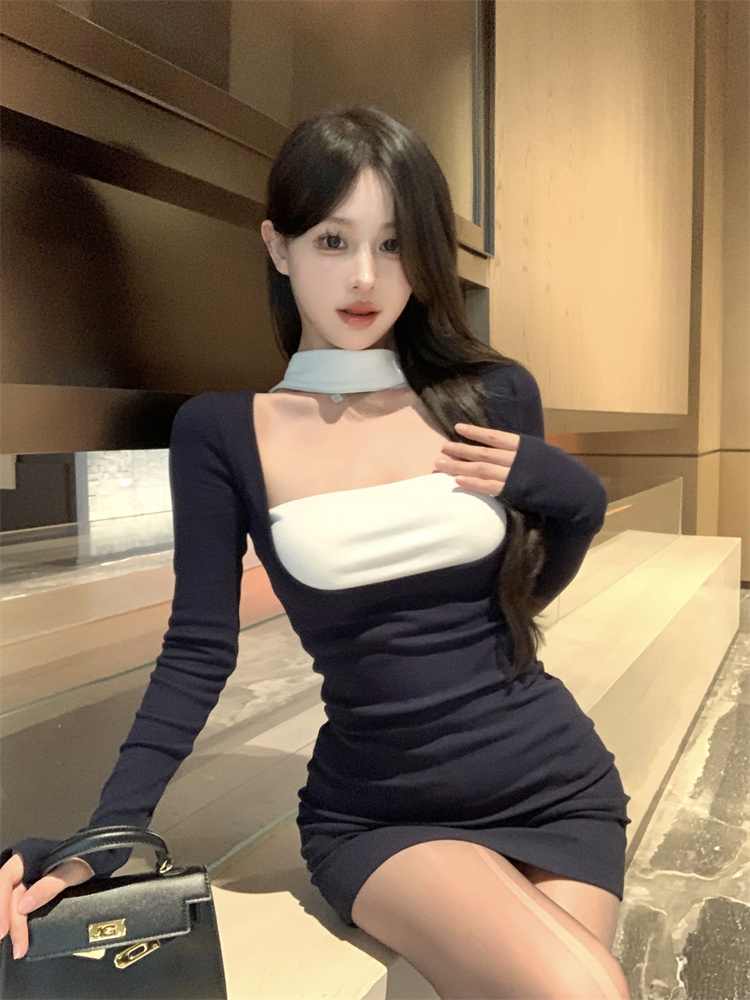 方領連衣裙女秋冬內搭掛脖裙子純欲風性感收腰緊身包臀短裙兩件套