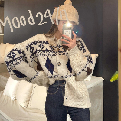 Dongdaemun Korean style rhombus single-breasted sweater for women, loose, lazy style, slimming, fashionable internet celebrity knitted cardigan