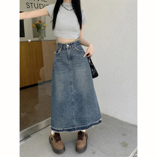 High-waisted A-line raw edge half-length denim skirt for women, spring and autumn mid-length slim and versatile hip-hugging denim skirt