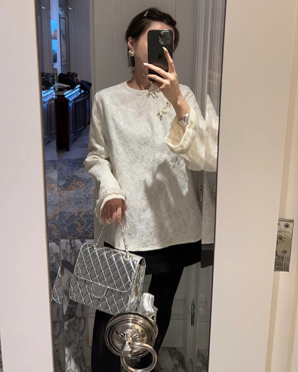 LONG.COM small bow European goods 2024 early spring new heavy industry sequin plate buckle new Chinese fashion small shirt