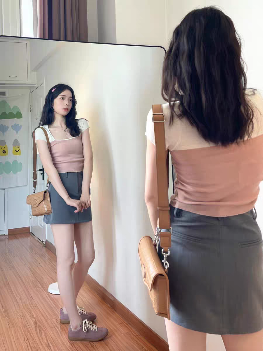 辣妹撞色粉色小飛袖方領冰絲針織短袖t恤女夏大領口修身短款上衣