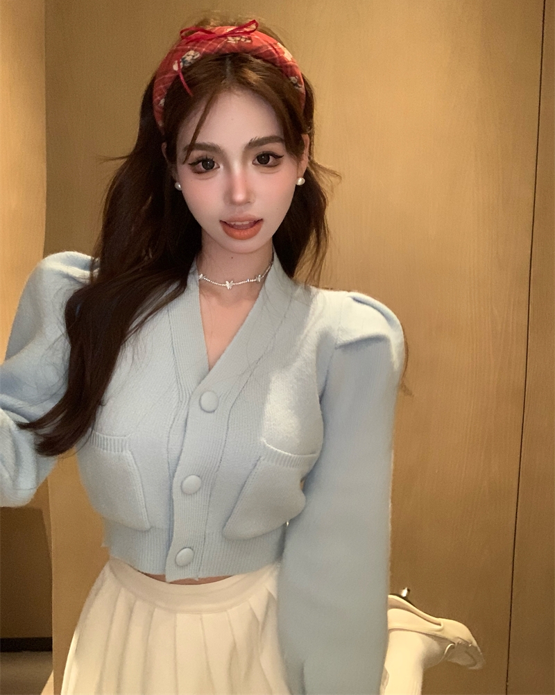Real shot of autumn and winter sweet v-neck slim and versatile short puff sleeve sweater knitted cardigan top for women