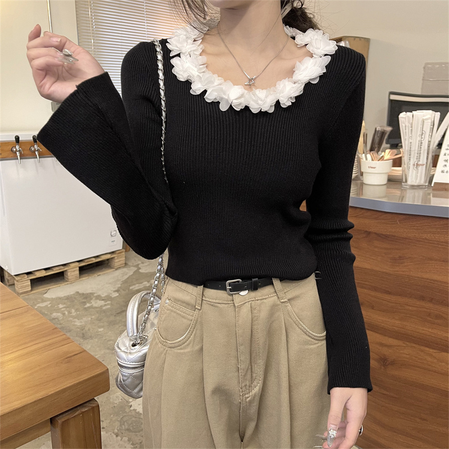 Real shot of sweet three-dimensional flower sweater for women, French design, elegant bell-sleeved sweater top