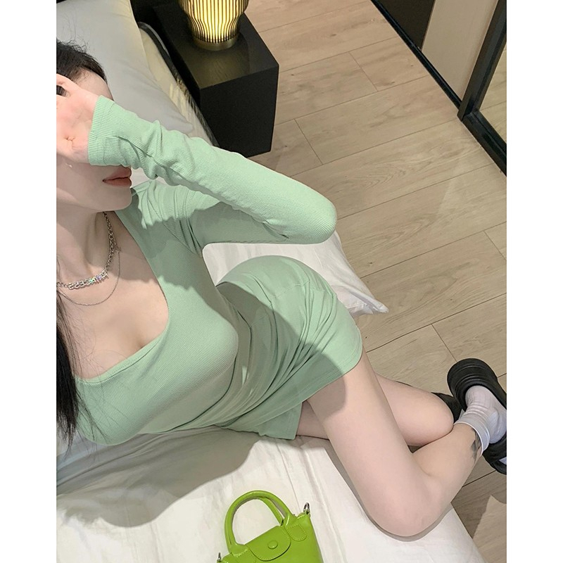 純欲風御姐辣妹褶皺包臀裙女秋冬甜美氣質性格方領收腰內搭連衣裙