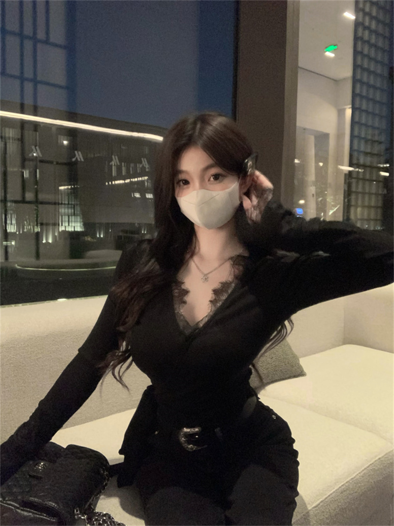 Actual shot of new spring pure lust lace splicing straps slim bottoming top